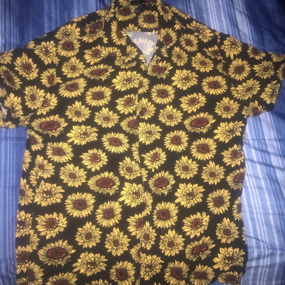 Sunflower Button up